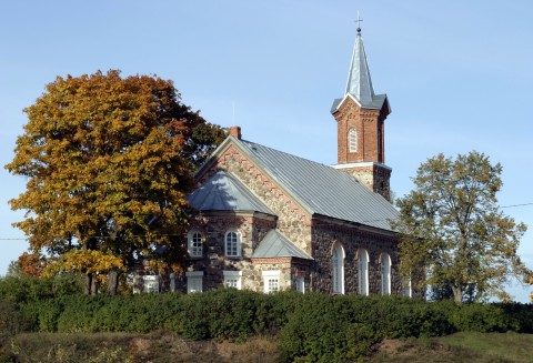 Varakļānu Sv. Krusta Evaņģēliski luteriskā baznīca